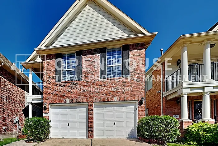 3631 Royal Royce Dr