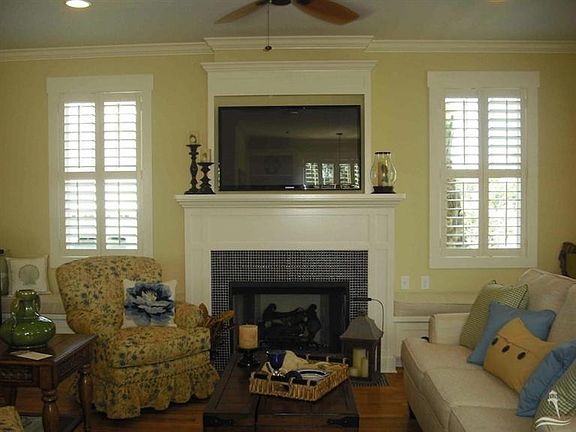 5th image of 406 Lord Charles Dr