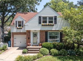 465 Kenilworth Rd, Bay Village, OH 44140