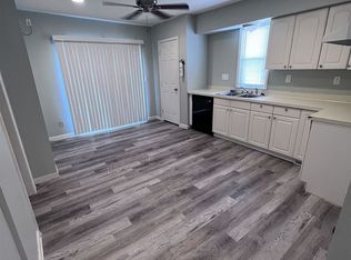 21759 Shakespeare Ave, Eastpointe, MI 48021