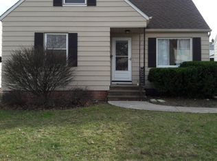 13124 Thraves Rd, Garfield Heights, OH 44125