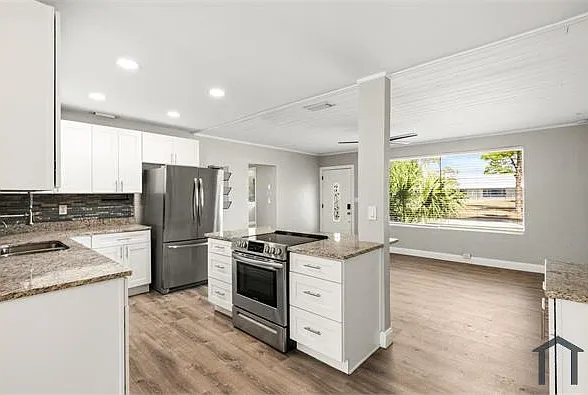 2586 Tami Sola St