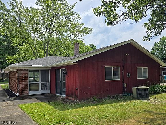 5th image of 223 Maplelawn Dr