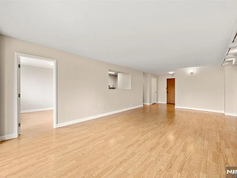 200 Old Palisade Rd — Photo 3