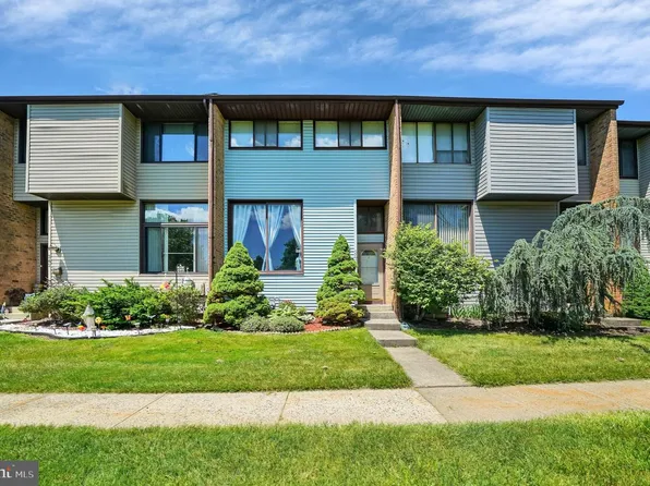 363 Iverson Pl, East Windsor, NJ 08520