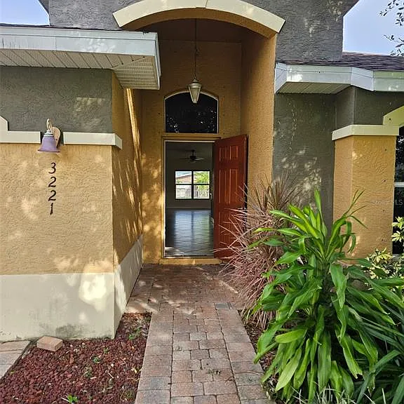 3221 SW Santa Barbara Pl — Photo 2