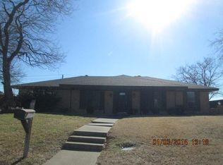 1405 Austrian Rd, Grand Prairie, TX 75050