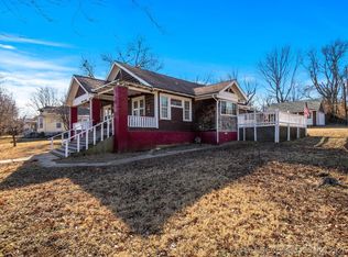 349 N Pine St, Nowata, OK 74048