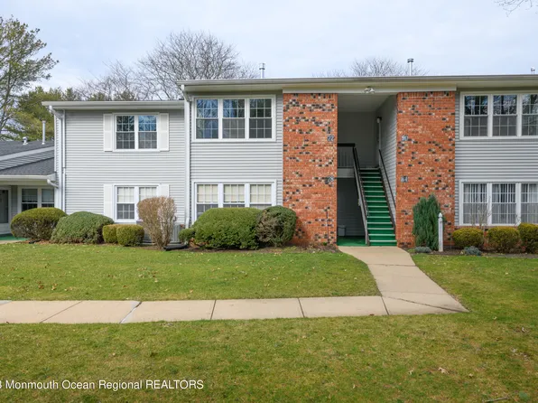 72 Cranberry Court, Red Bank, NJ 07701