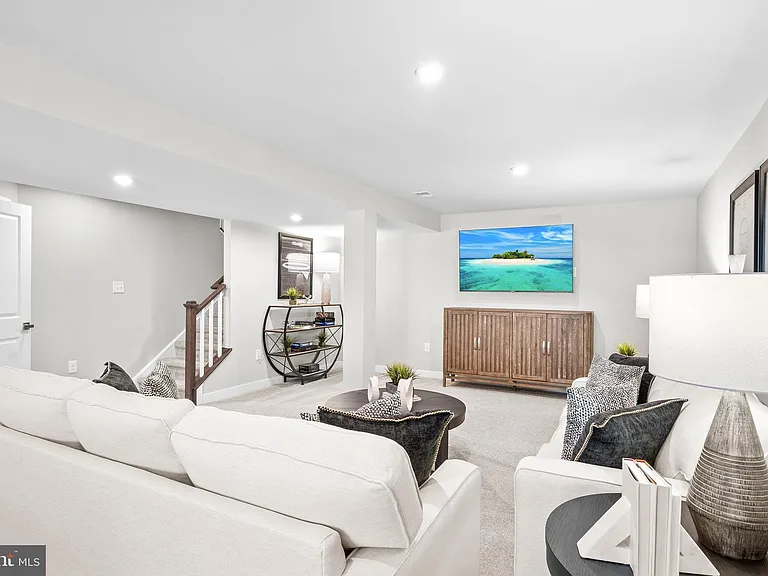 141 Dithridge Dr — Photo 52