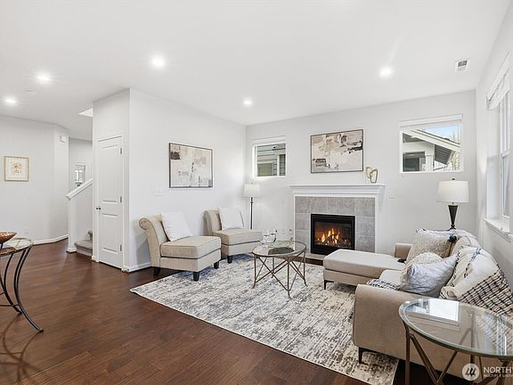 4th image of 4419 31st Avenue SE