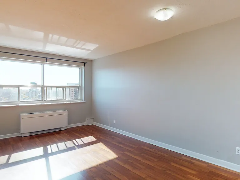 335 Cooper St — Photo 44