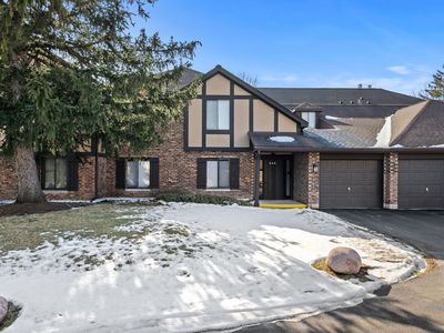 840 Sheldon Ct APT B, Wheaton, IL, 60189