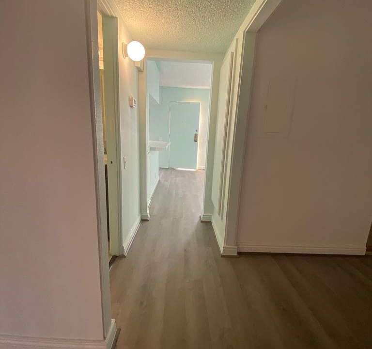 2nd image of 82075 Country Club Dr Unit 31
