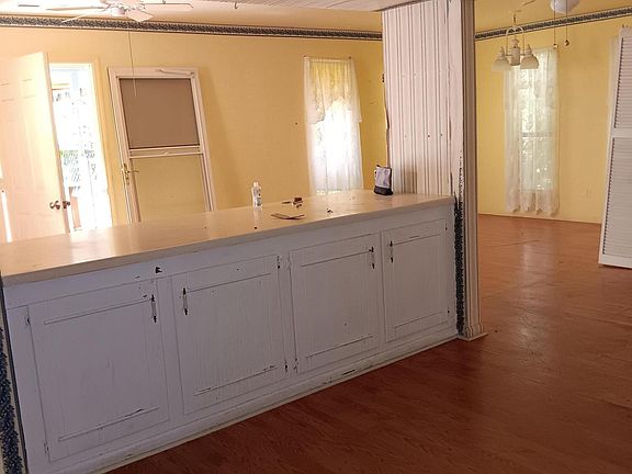 4th image of 1100 Audrey Court