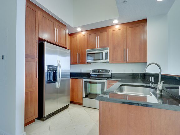 4th image of 701 S Olive Ave APT 1510