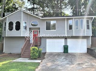 725 Pepperwood Ln, Stone Mountain, GA