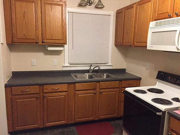 Kitchen with plenty of storage