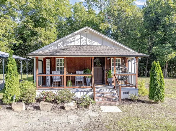 581 Running Brook Rd, Midland, NC 28107