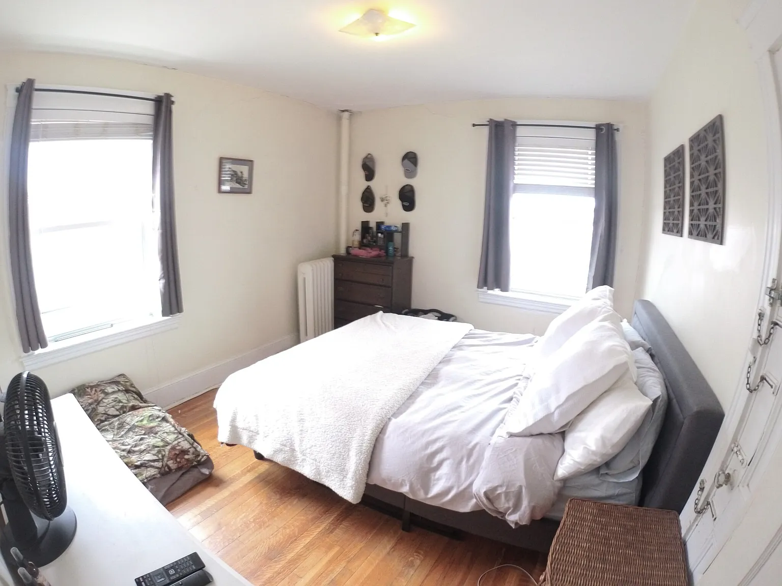 1 bed, 999 sqft, $2,400 — Photo 4