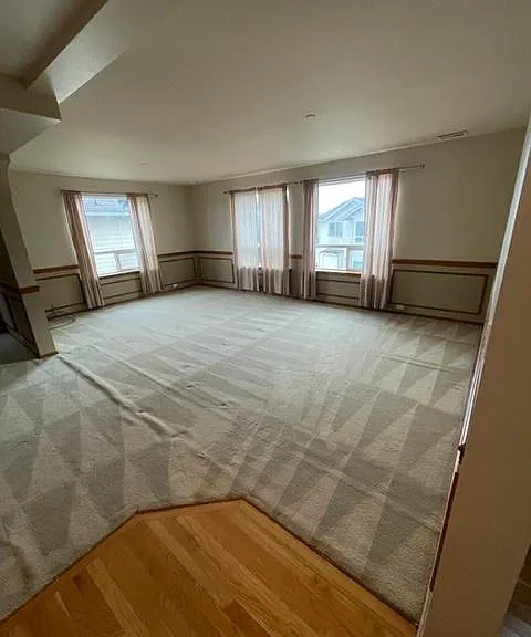 221 Lind Ave NW — Photo 3