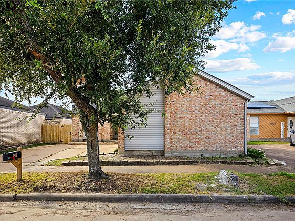 2nd image of 8511 Fawn Terrace Dr