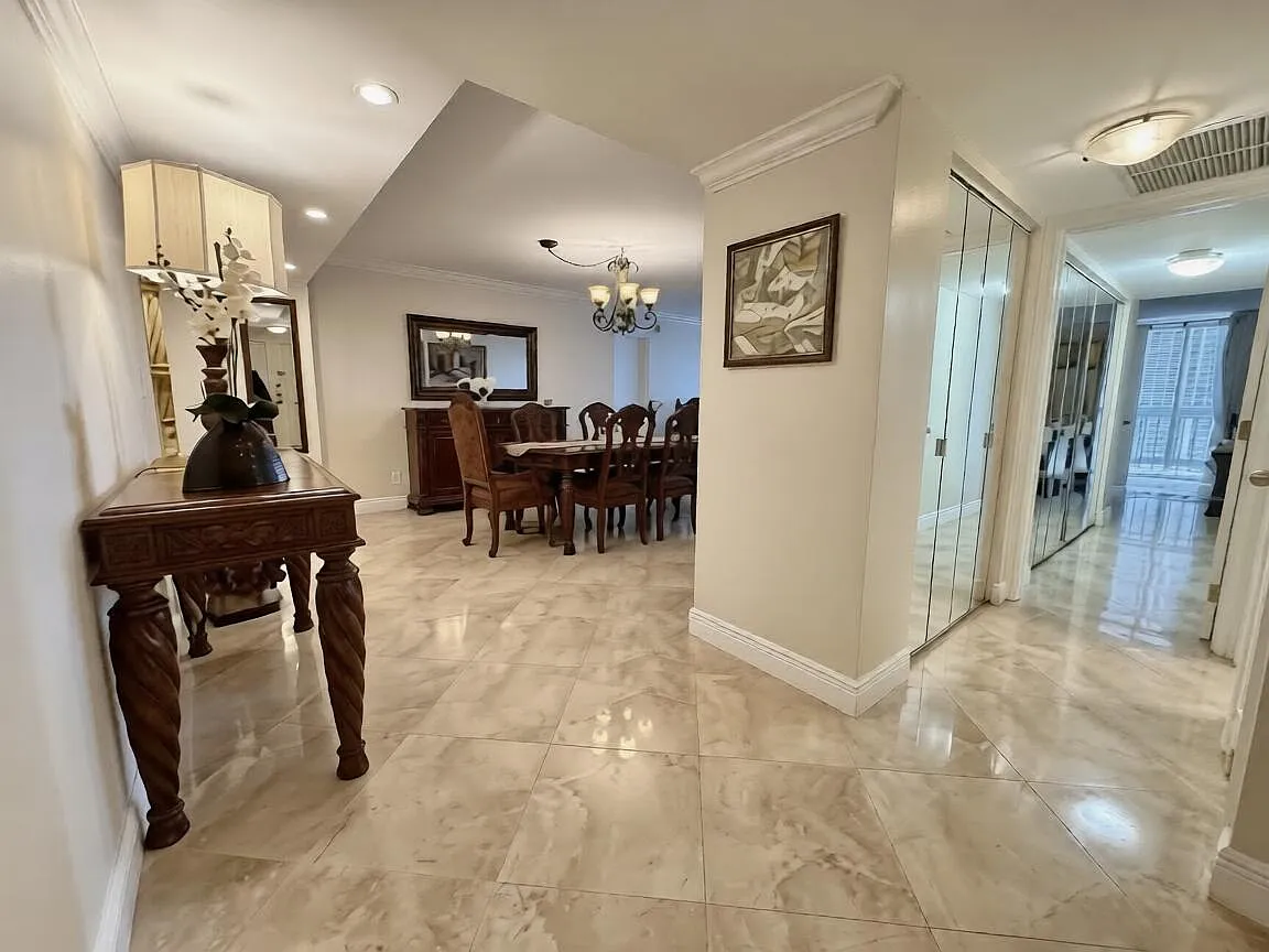 2 bed, 2.0 bath, 1600 sqft, $3,800 — Photo 3