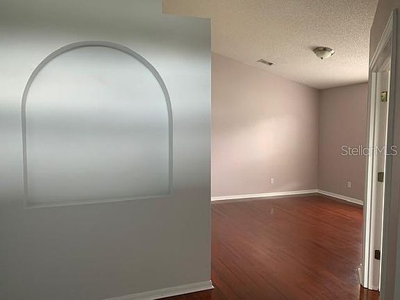3rd image of 846 Lake Charles Dr