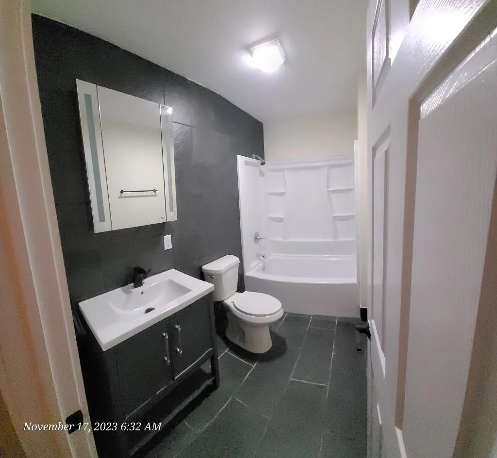 102 4th Street - 1r — Photo 4