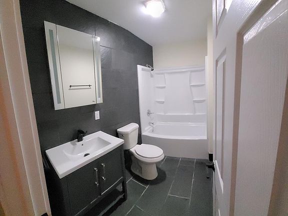 4th image of 102 4th St #1R