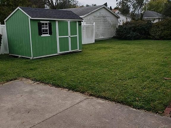 4th image of 1924 Grand Ave