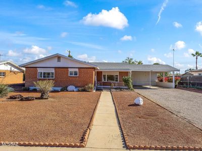 1232 N Swan Rd, Tucson, AZ, 85712