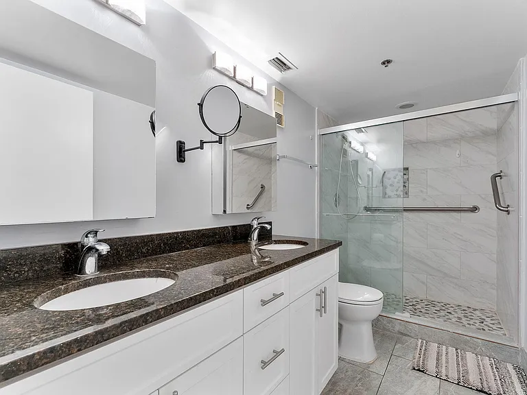 7260 Kinghurst Dr #205 — Photo 17