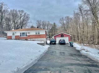 17 East Rd, Wallkill, NY 12589