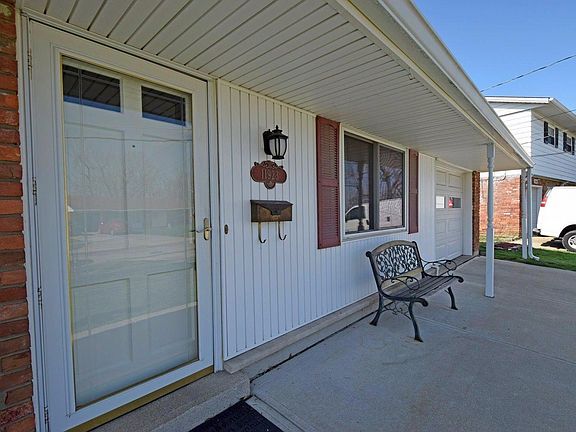 3rd image of 11923 Wincanton Dr