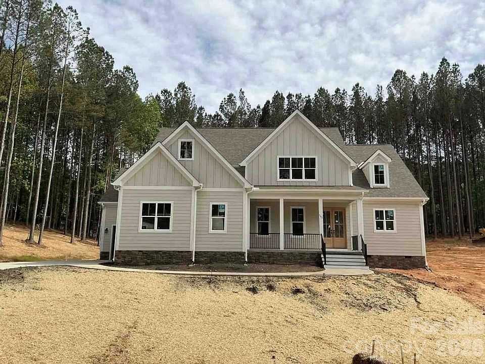 1st image of 163 Winding Forest Dr