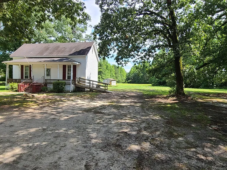 774 Macon Ave — Photo 10