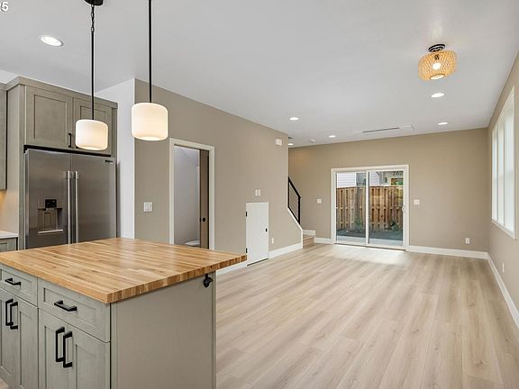 4th image of 2622 N Kilpatrick St