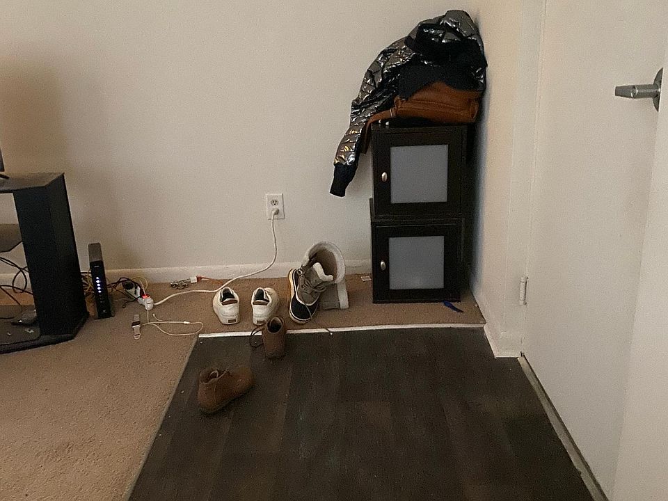 2nd image of 1116 Maiden Ln #102