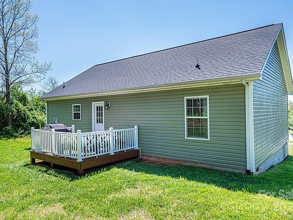 4th image of 50 Serenity Ln