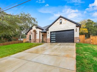 709 Ross Trl, Arlington, TX 76012