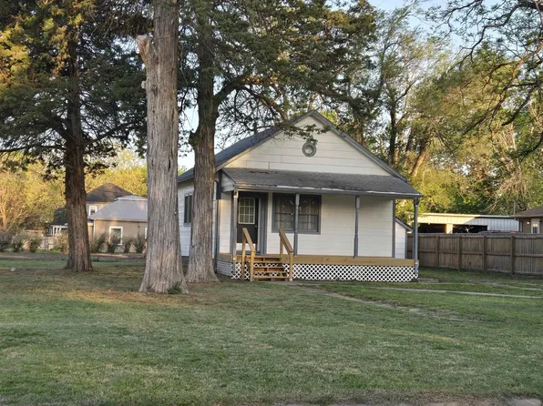 301 N Poplar St, Solomon, KS 67480