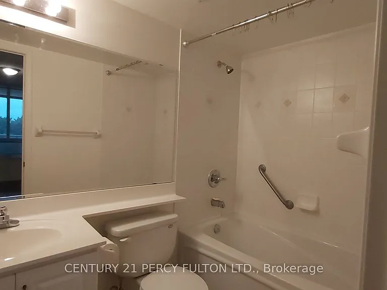 18 Kenaston Gdns #317 — Photo 19