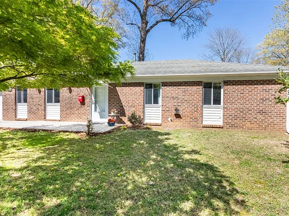 1037 E Little Back River Rd, Hampton, VA 23669
