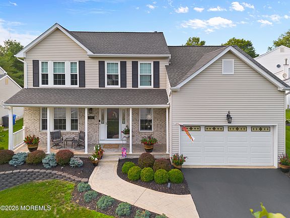 2nd image of 1076 White Oak Court