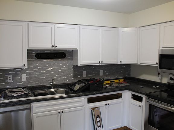 2nd image of 1108 Oakcrest St #10982292