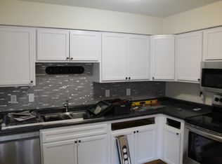 1108 Oakcrest St, Iowa City, IA 52246