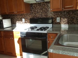 2147 Carver St, Philadelphia, PA 19124