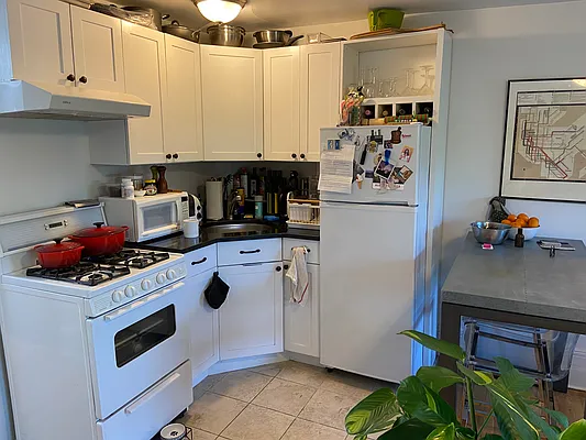 Rented by Avenue Sotheby's International Realty | media 7