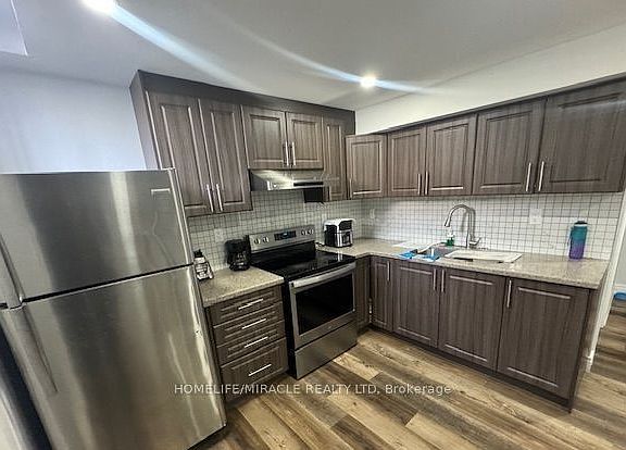 3rd image of 34 Brunswick St #Basement